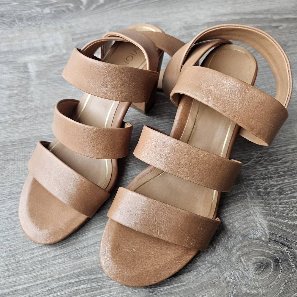 Vionic Blaire Women's Strappy Sandals, Natural, Size 6.5
